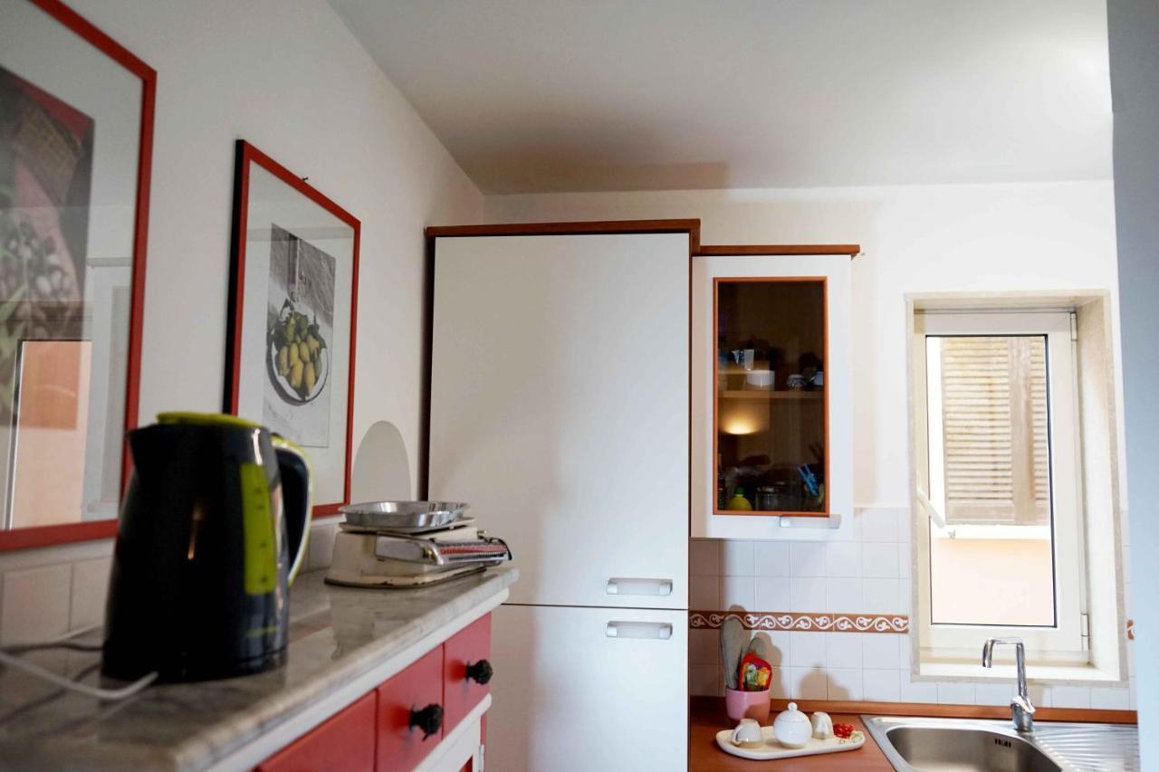 Appartamento Di Fronte Al Mare By Apulia Accommodation Бари Екстериор снимка